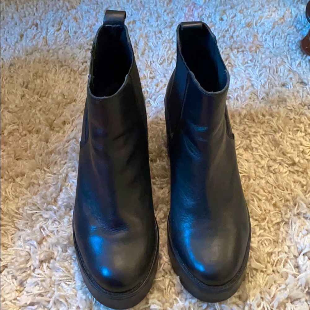 Steve madden black heeled booties